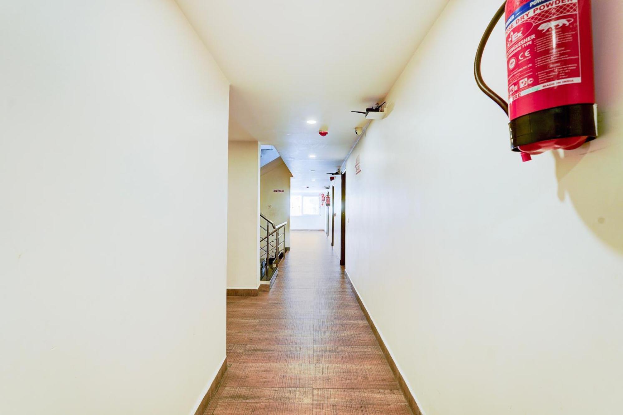 Hotel Super Townhouse Tirupati Zewnętrze zdjęcie